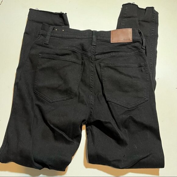 Madewell 10” High Riser Skinny Skinny Distressed Jeans in Black Sea - Picture 4 of 10